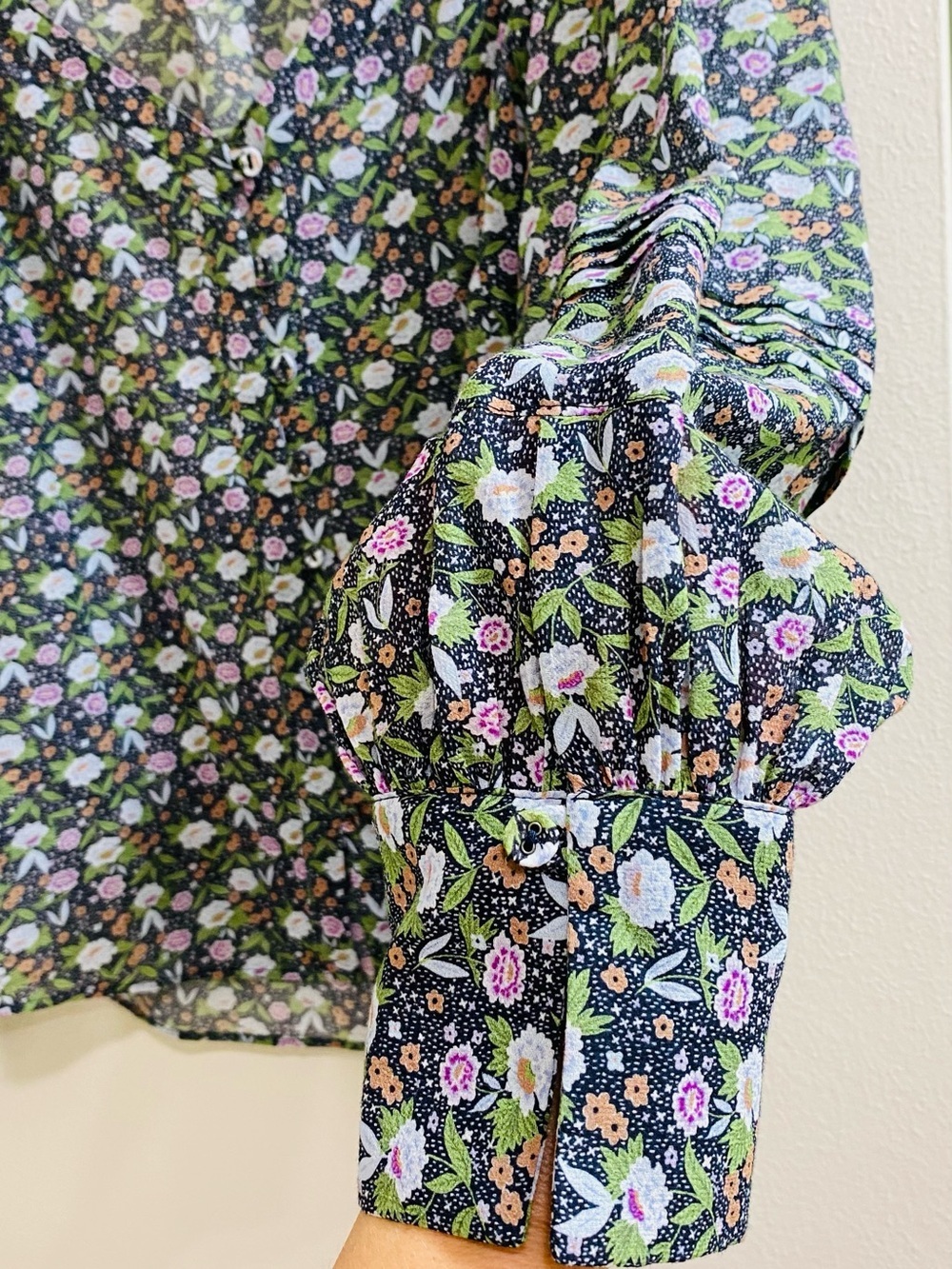 Joie Talma Floral Button Front Blouse with Long Balloon Sleeves Size XS - Picture 5 of 10